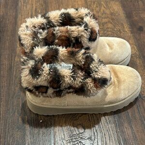 Kohl's Cozy Tan and Brown Kids Boots